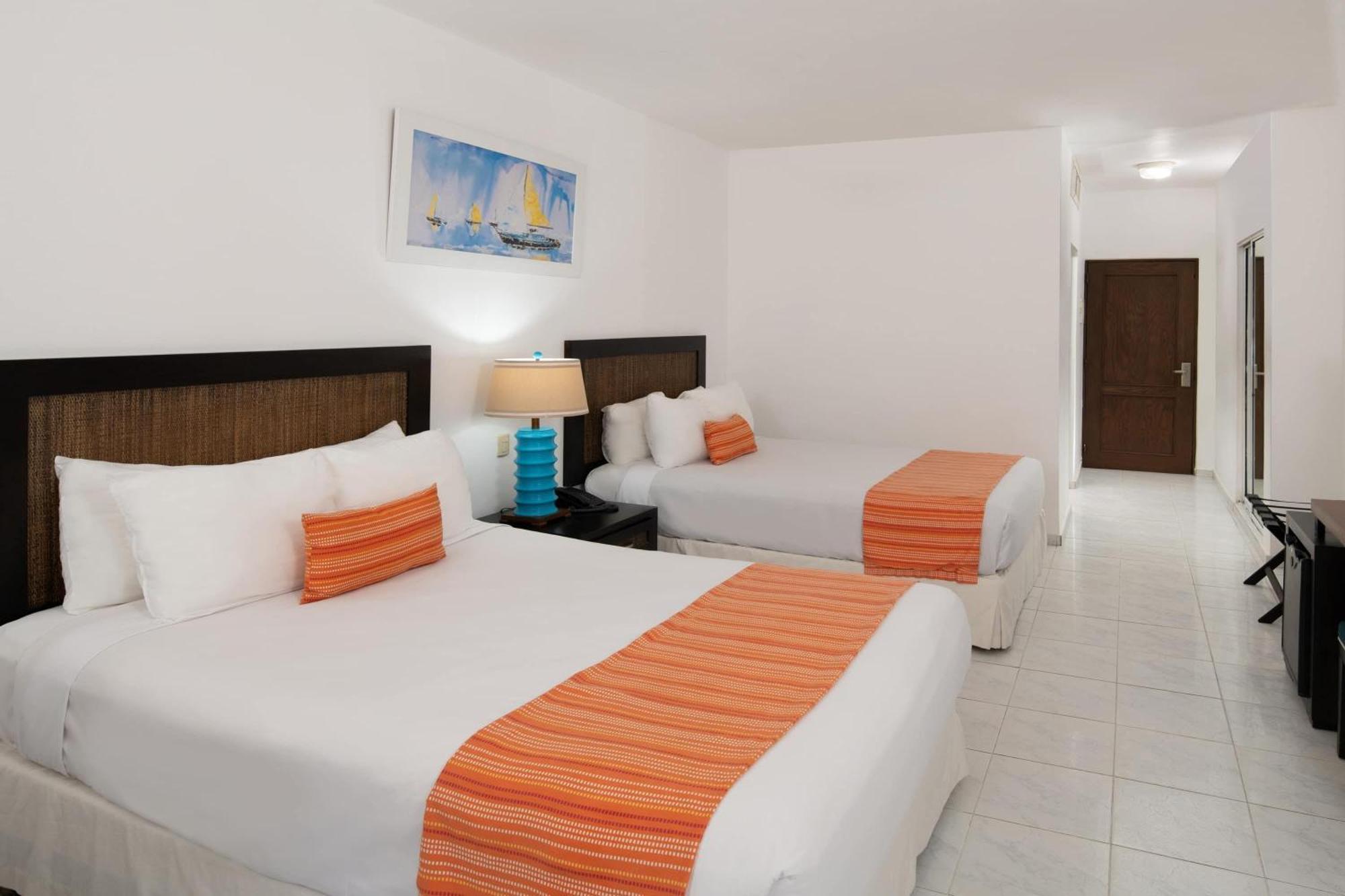 Double Room with Garden View and Balcony - Non-Smoking